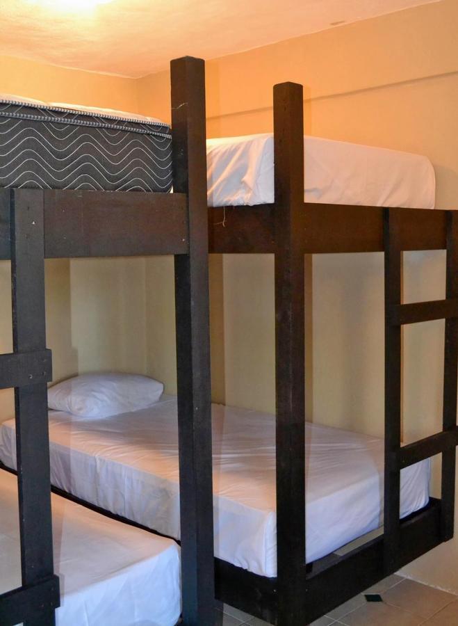 Deja Hostel Плая-дель-Кармен Экстерьер фото