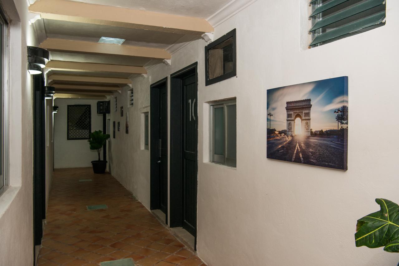 Deja Hostel Плая-дель-Кармен Экстерьер фото