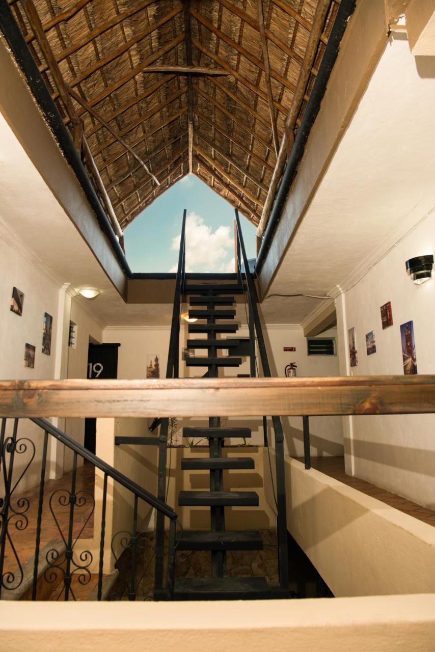 Deja Hostel Плая-дель-Кармен Экстерьер фото